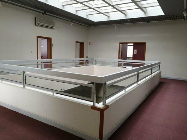 BUREAUX à VENDRE de 1589 m²