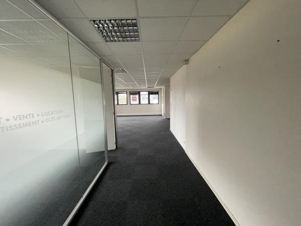 BUREAUX À LOUER -113 M²-ST HERBLAIN