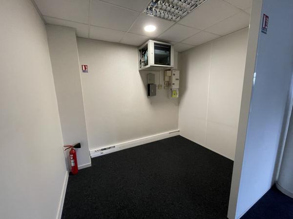 BUREAUX À LOUER -113 M²-ST HERBLAIN