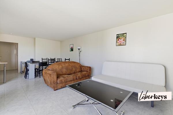 Appartement de 4 pièces aux pieds de la Seine dans le quartier "Gondoles Sud"