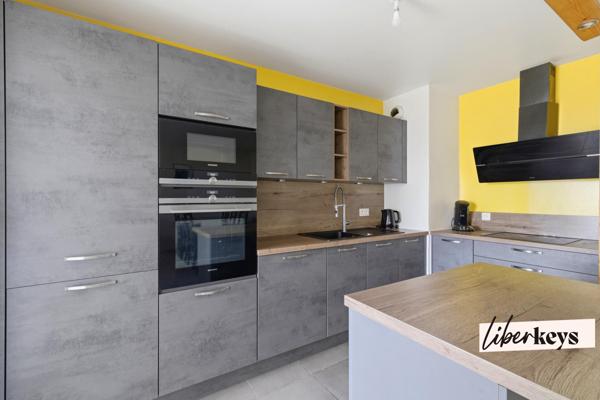 Appartement de 4 pièces aux pieds de la Seine dans le quartier "Gondoles Sud"