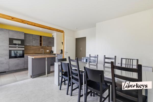 Appartement de 4 pièces aux pieds de la Seine dans le quartier "Gondoles Sud"