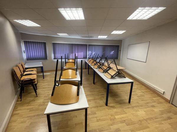 Vente Bureaux359 m² - 10 Pièces - MONISTROL SUR LOIRE (43120)