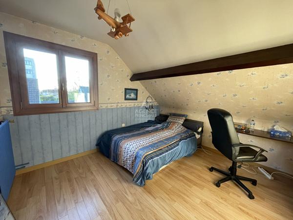 Maison à vendre - 5 pièces à LES CLAYES SOUS BOIS 449 500 € **  - Référence  8060