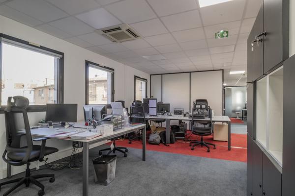 Bureaux à vendre au Kremlin-Bicêtre proche métro et commerces