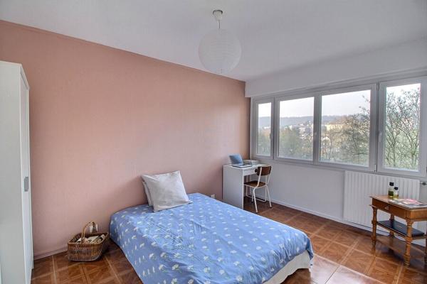 Appartement Massy 4 pièce(s) 89.80 m2 avec loggia plein sud et parking couvert