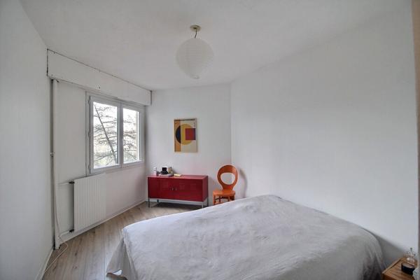 Appartement Massy 4 pièce(s) 89.80 m2 avec loggia plein sud et parking couvert