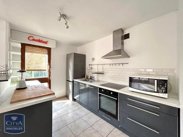 Appartement à louer 3 pièces 74m²