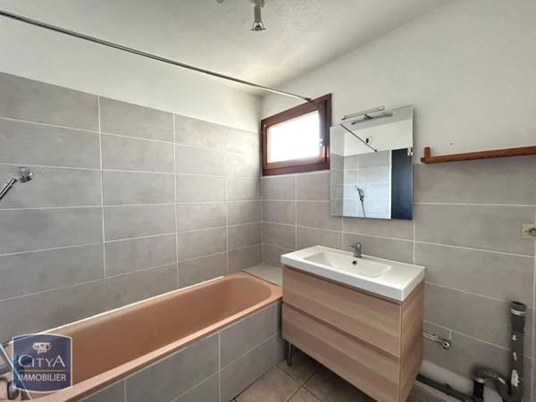 Appartement à louer 3 pièces 74m²