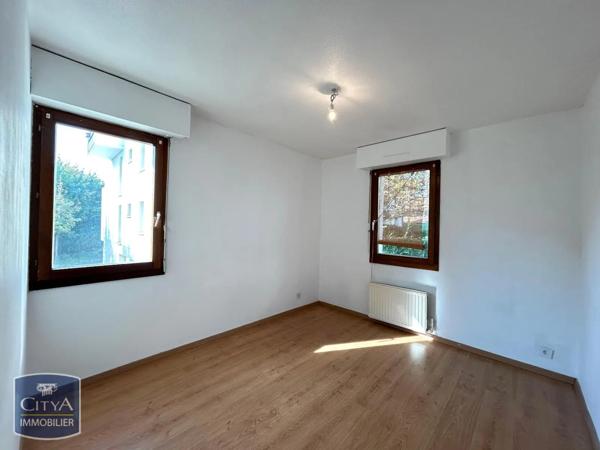 Appartement à louer 3 pièces 74m²