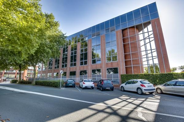 CENTRE VILLE DE SQY, Bureaux à Louer