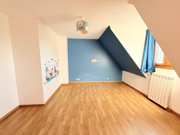 Coulommiers (77120) Maison 205m ², 6 chambres sur sous sol total