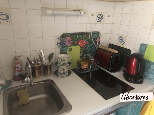 Appartement T1 de  21 m² avec cave et parking au centre-ville d'Arcachon.