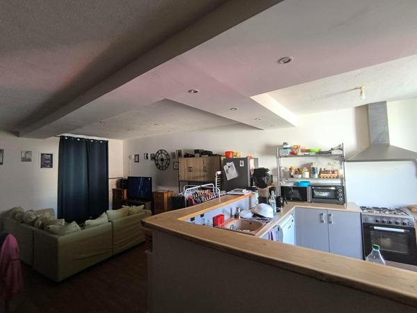 Ensemble immobilier de grande surface à fort potentiel