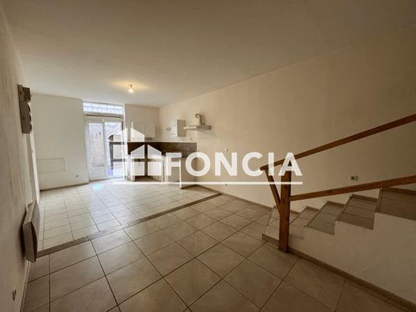 Location Studio 42 m² - 21 RUE GRANDE/ 8 RUE DES MONGES VIEILLES Valensole 04210