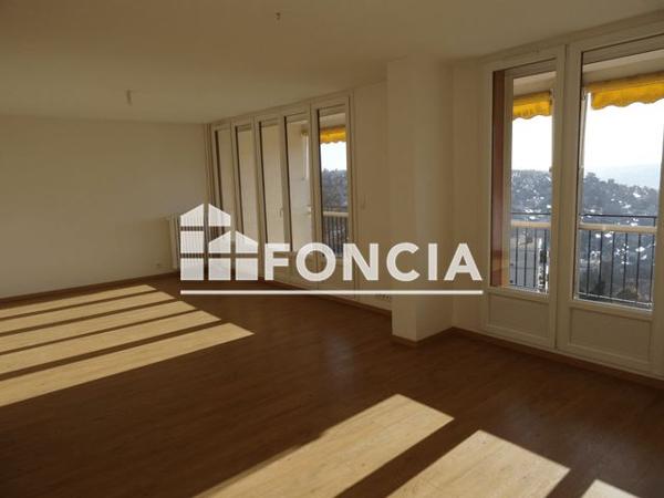 Location Appartement 4 pièces 93.1 m² - 191 RUE DU CARMEL Bois Guillaume 76230