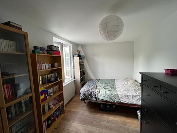 4mn CH-RENAULT - MAISON DE VILLAGE