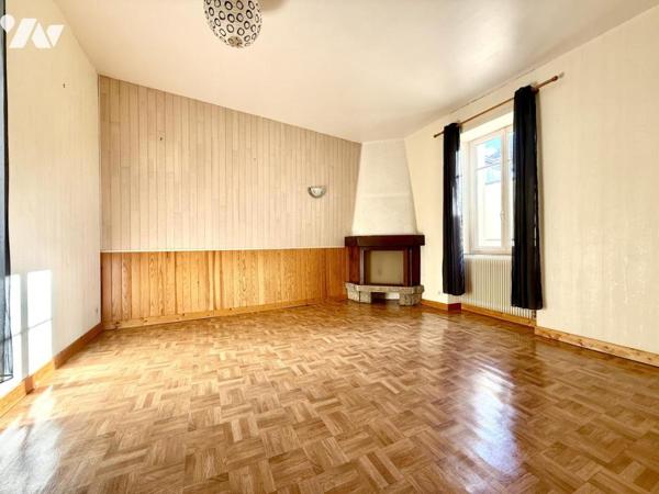 Maison de bourg avec garage !