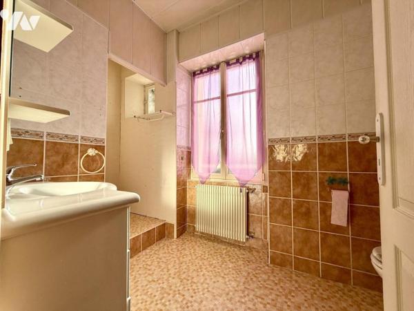 Maison de bourg avec garage !