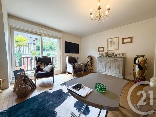 Appartement F2 à vendre  2 pièces - 44,10 m 2   DEAUVILLE  - 14