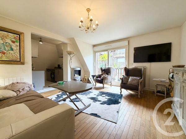 Appartement F2 à vendre  2 pièces - 44,10 m 2   DEAUVILLE  - 14