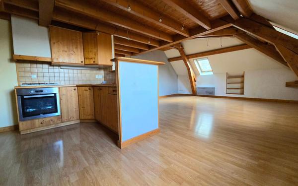 Appartement à vendre    3 pièces • 61 m2 Saint-Laurent-du-Pont