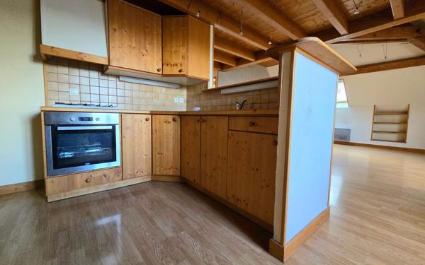 Appartement à vendre    3 pièces • 61 m2 Saint-Laurent-du-Pont