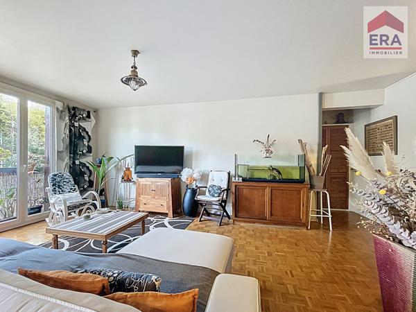 A vendre Mazargues-T3 lumineux 86m2 avec balcon et ascenseur 13009