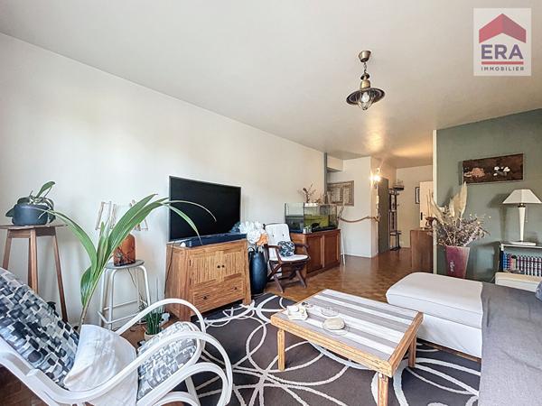 A vendre Mazargues-T3 lumineux 86m2 avec balcon et ascenseur 13009