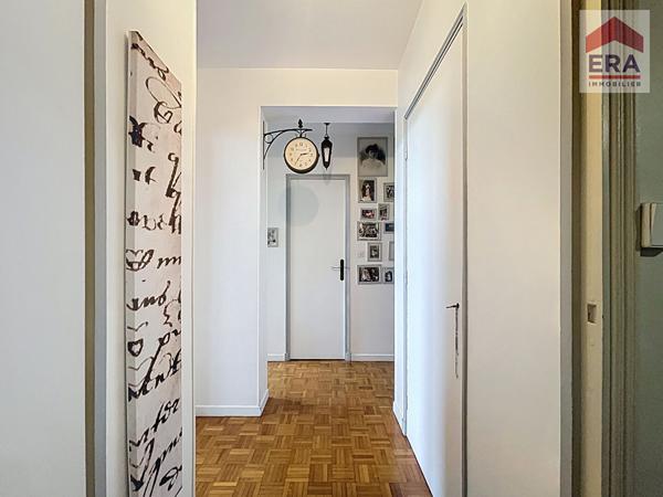 A vendre Mazargues-T3 lumineux 86m2 avec balcon et ascenseur 13009