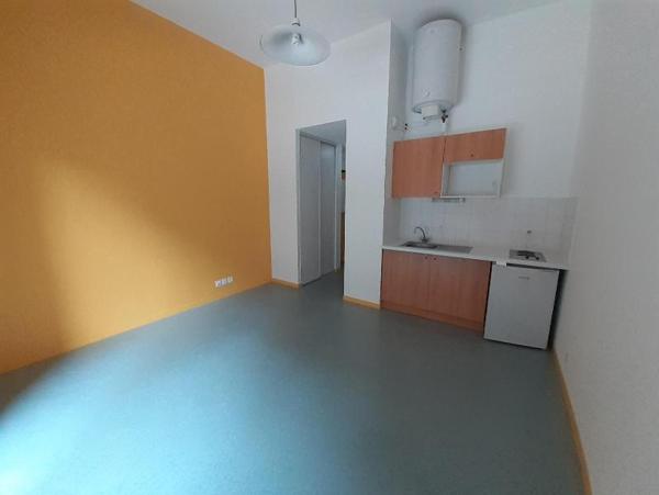 Appartement à louer 1 pièce 23.27m² Grenoble (38000)