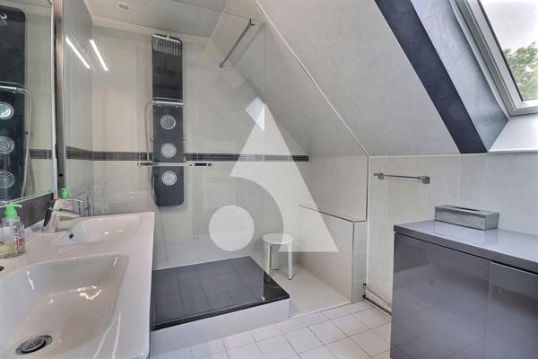 Maison 5 pièces 91.93 m2