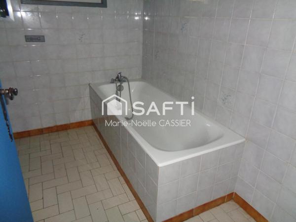 Villa de ville 147 m², 5 chambres ou 2 appartements, avec terrain