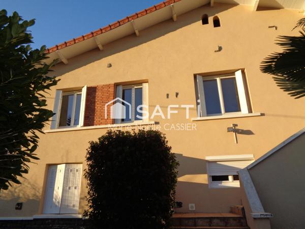Villa de ville 147 m², 5 chambres ou 2 appartements, avec terrain