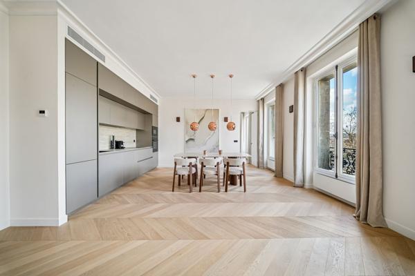 Vente Appartement de luxe Paris 7 3 Pièces 113.62 m²