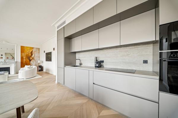 Vente Appartement de luxe Paris 7 3 Pièces 113.62 m²