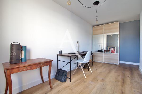 CASTELNAU-LE-LEZ - QUARTIER CLAIRVAL - DANS RÉSIDENCE RÉCENTE - APPARTEMENT T3 RÉNOVÉ AVEC TERRASSE.