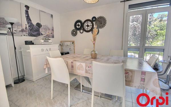 Appartement à vendre    4 pièces • 82,85 m2 Marseille 12