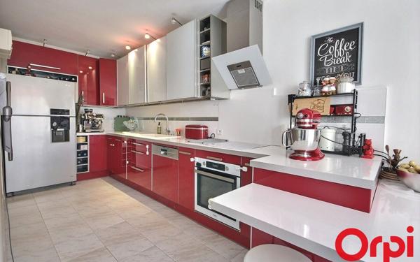 Appartement à vendre    4 pièces • 82,85 m2 Marseille 12