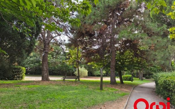 Appartement à vendre    4 pièces • 82,85 m2 Marseille 12