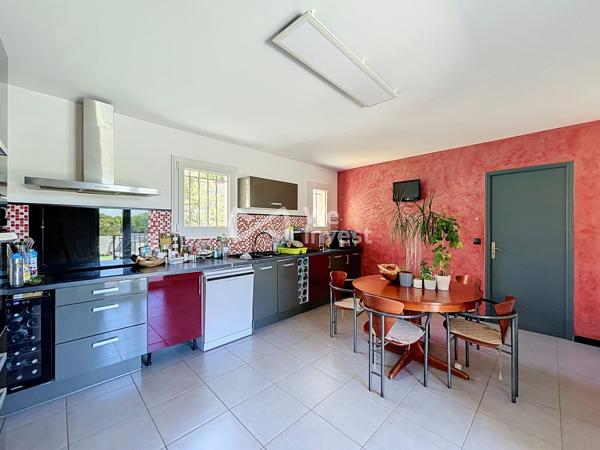 VILLA T5 SUR GRANDE PARCELLE - SAINT AUNES