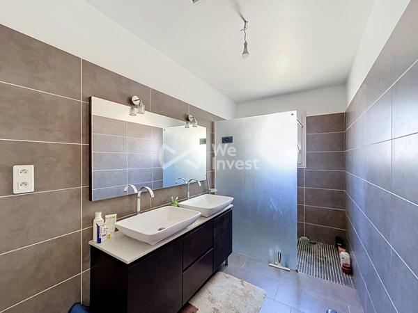 VILLA T5 SUR GRANDE PARCELLE - SAINT AUNES