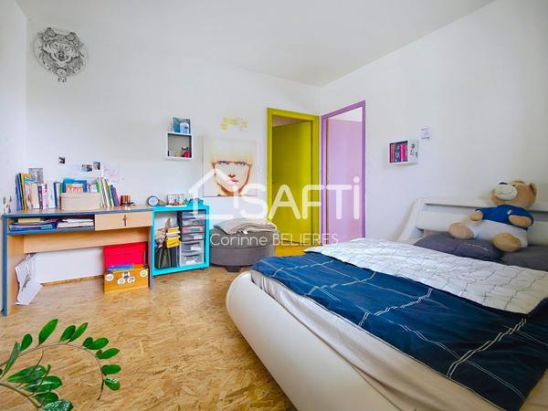 Maison en ossature bois de 214m² avec grand terrain boisé