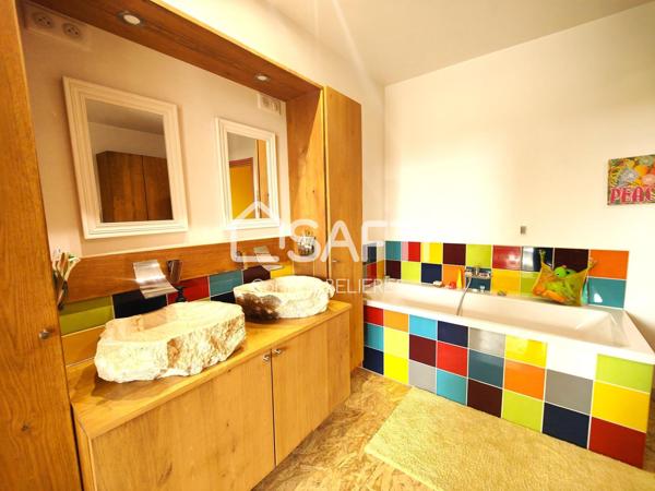 Maison en ossature bois de 214m² avec grand terrain boisé