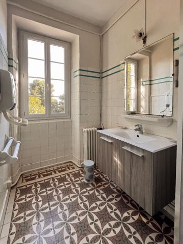 Maison Sainte Soulle 6 pièce(s) 220 m2 sur 630 M2 de parcelle, Sainte soulle 17220