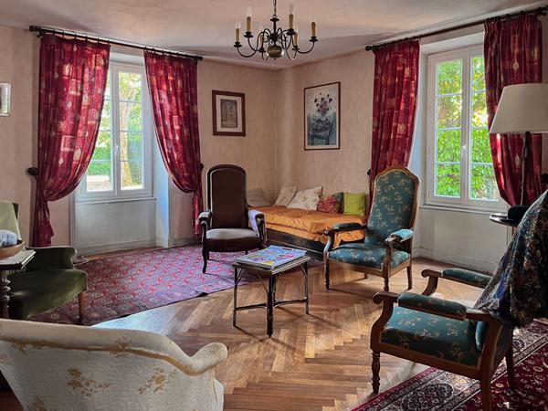 Maison Sainte Soulle 6 pièce(s) 220 m2 sur 630 M2 de parcelle, Sainte soulle 17220