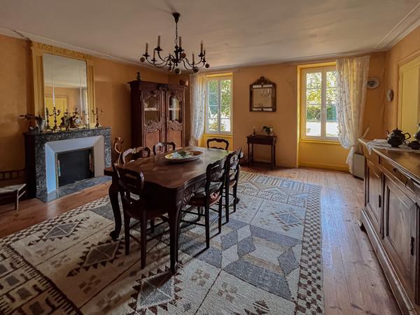 Maison Sainte Soulle 6 pièce(s) 220 m2 sur 630 M2 de parcelle, Sainte soulle 17220