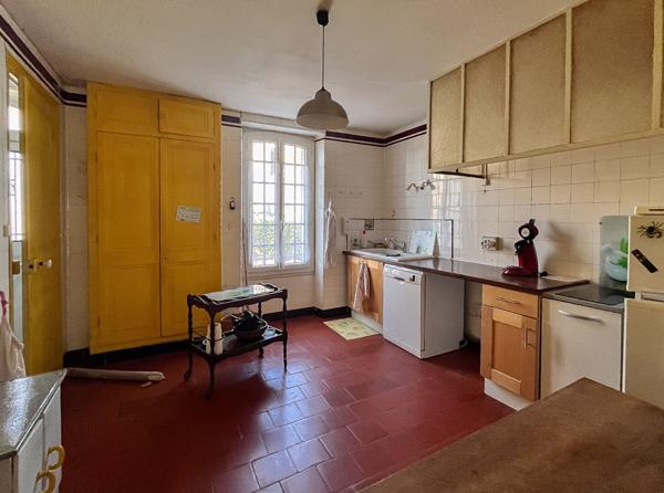 Maison Sainte Soulle 6 pièce(s) 220 m2 sur 630 M2 de parcelle, Sainte soulle 17220