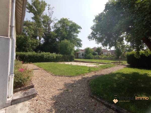 Maison individuelle sur 2892m² de jardin