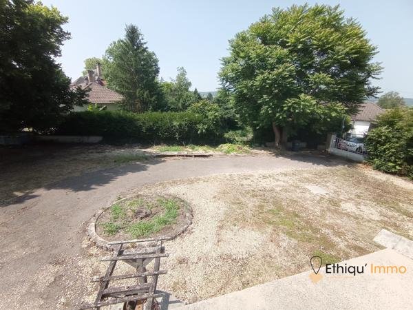 Maison individuelle sur 2892m² de jardin
